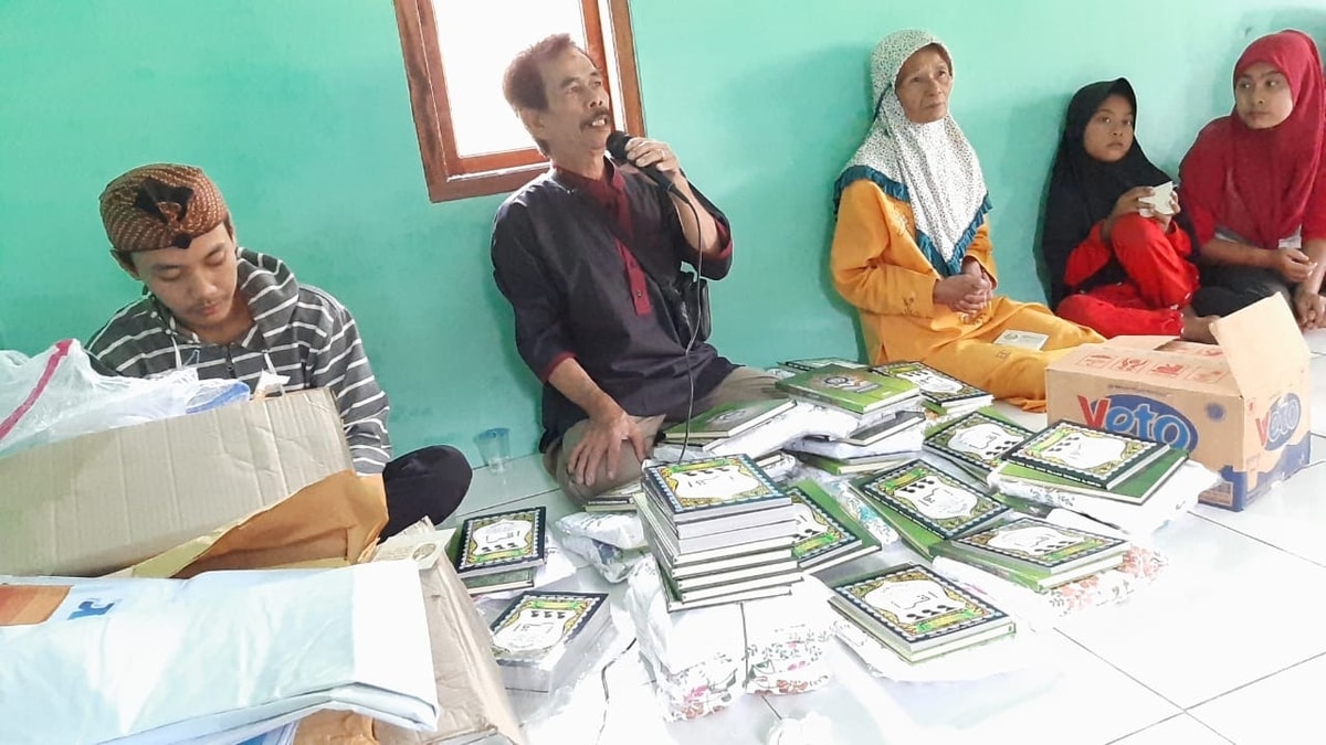 Gerakan Wakaf Quran Salurkan 5.000 Mushaf Al Quran Gerakan Wakaf Quran Salurkan 5.000 Mushaf Al Quran