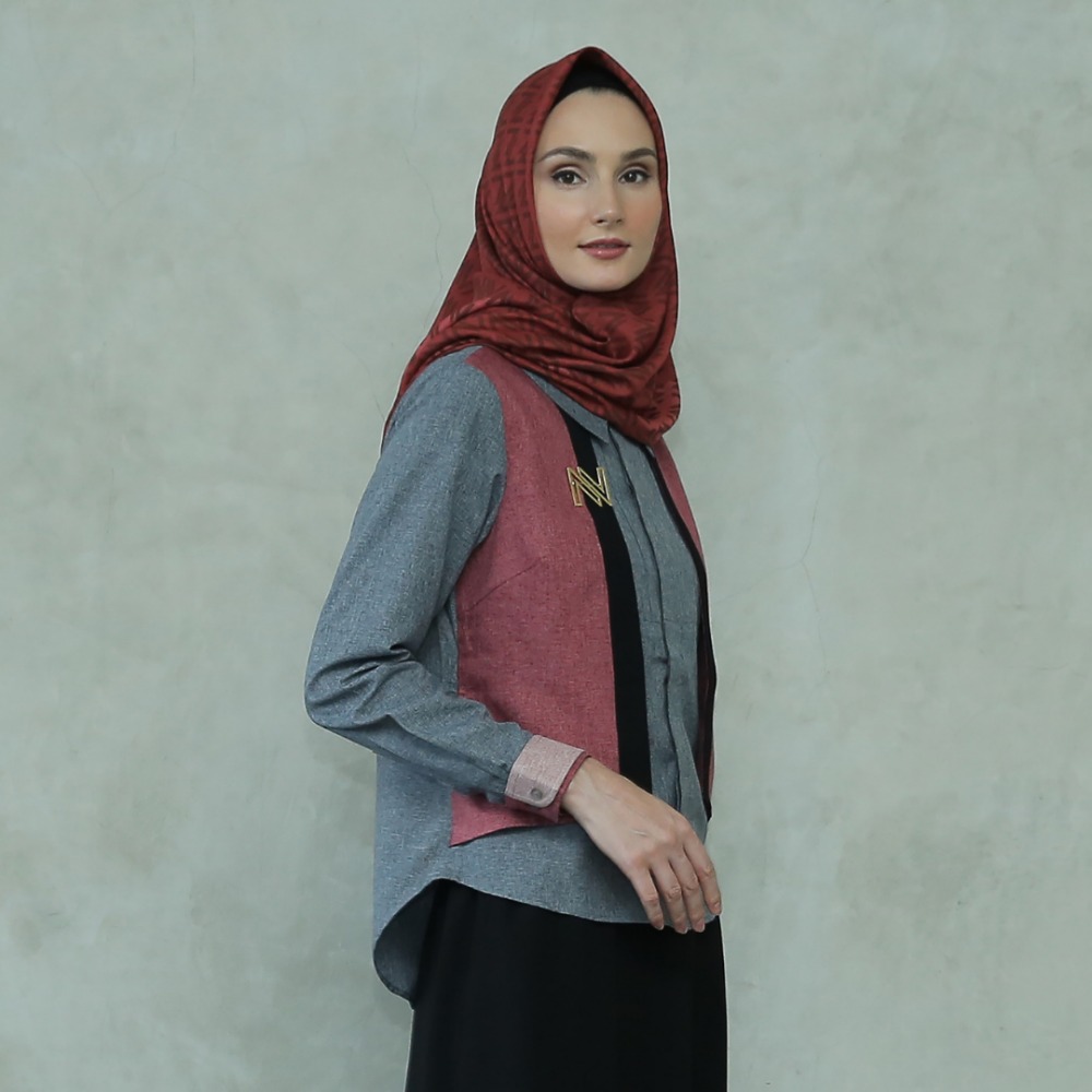Hijab, Kemeja, Rok, dan Brooch Dijual Terpisah