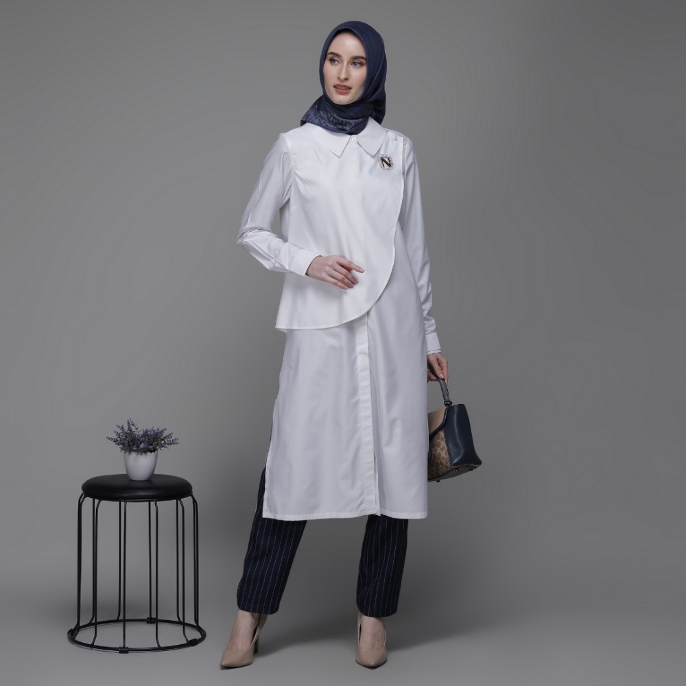 Hijab, Tunik, Celana, dan Brooch Dijual Terpisah